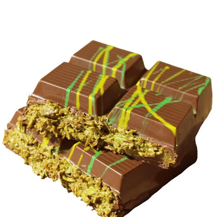 Kunafa & Pistachio Premium Chocolate – Gourmet Fusion of Dessert & Crunchy Nuts